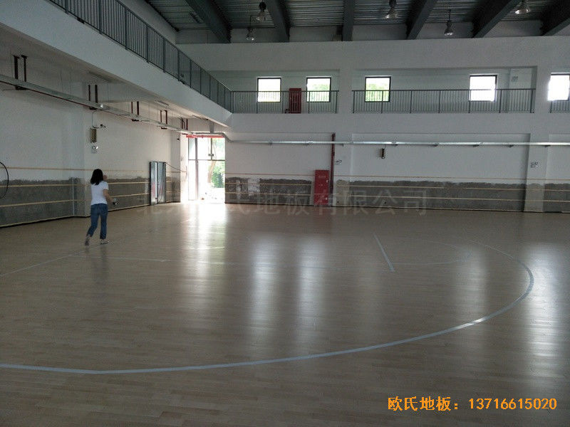 上海嘉定婁唐學?；@球館體育地板施工案例3