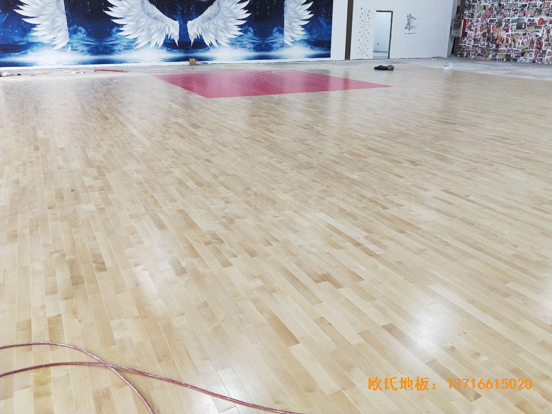 長春CBD汽車生活館籃球館運動木地板鋪設(shè)案例3