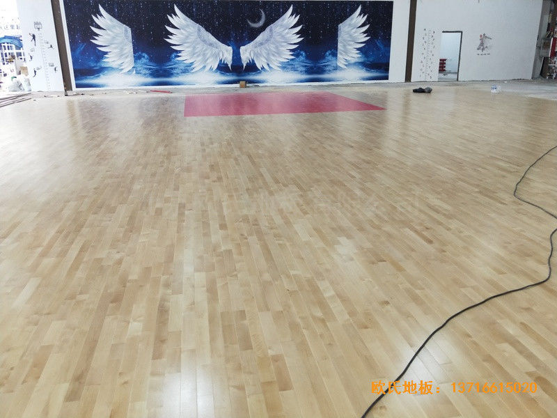 長春CBD汽車生活館籃球館運動木地板鋪設(shè)案例4