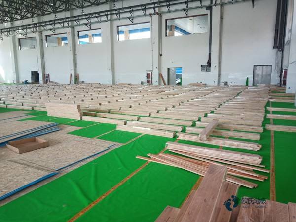 籃球場地木地板施工價(jià)格2