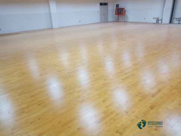 籃球場地木地板施工價(jià)格3
